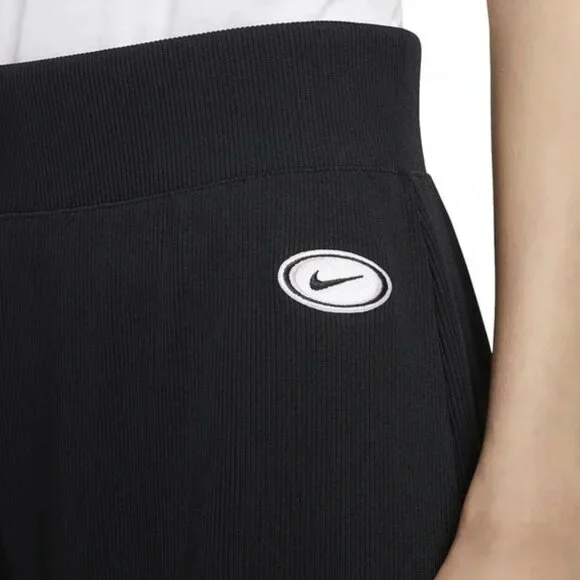 Nike Women's Wide Leg Ribbed Dri Fit Stretch Cropped Pant Size Small Activewear - Picture 3 of 7